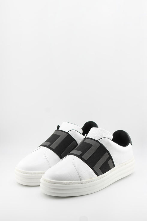 Luz da lua Perforated Slip-On Sneakers with Geometric Trim